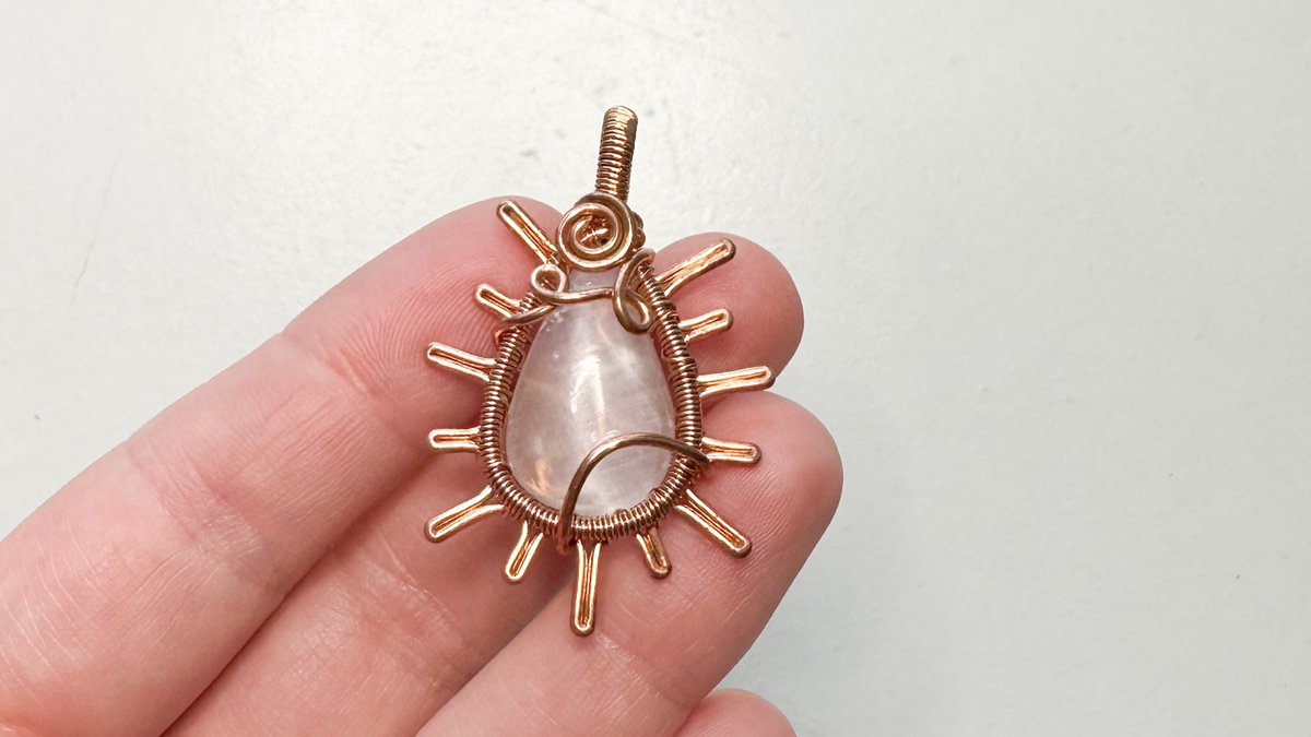 mildhippie's tweet photo. I love these sun pendants for tonight’s collection especially the selenite bc I rarely get to work with it 🤩

make sure your alarm is set for 8pm eastern time! https://t.co/NsFl0VDElx