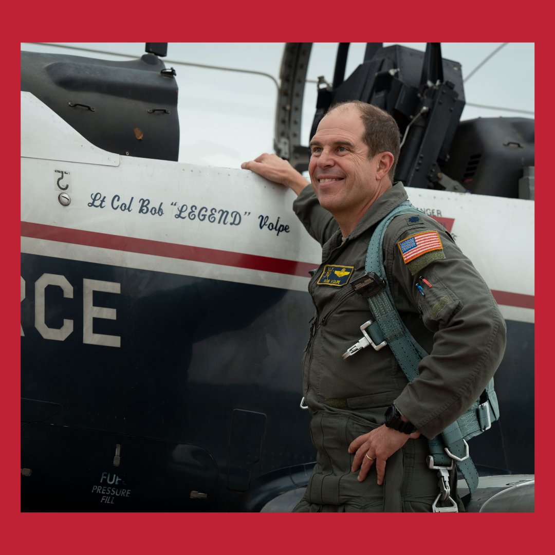 ReelAmericanHF's tweet image. 🎉✈️ Kudos to Lt. Col. Robert Volpe,  an instructor pilot in the 5th Flying Training Squadron! He marked a monumental milestone, clocking in his 10,000th hour in the U.S. Air Force at Vance Air Force Base, OK. #SkyMasters  #10KHours #SkyIsTheLimit #AirForce