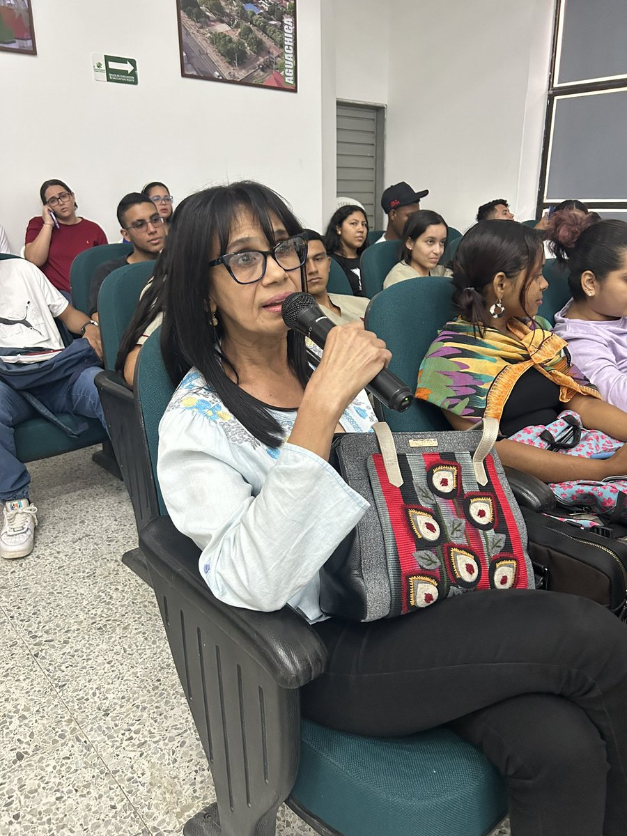 LmodernasUPC's tweet photo. Se registra una masiva participación del publico asistente a la VIII JORNADA DE LENGUAJE. Discurso y sociedad: Aprendizaje, inclusión y tecnología

#XVIIILanguageForum 
#XVIIIForoDelLenguaje
@UnicesarOficial 
@UpcEducacion 

Conéctese en vivo aquí YouTube: https://t.co/IJmmkXmIB3 https://t.co/RcBFHwdnhq