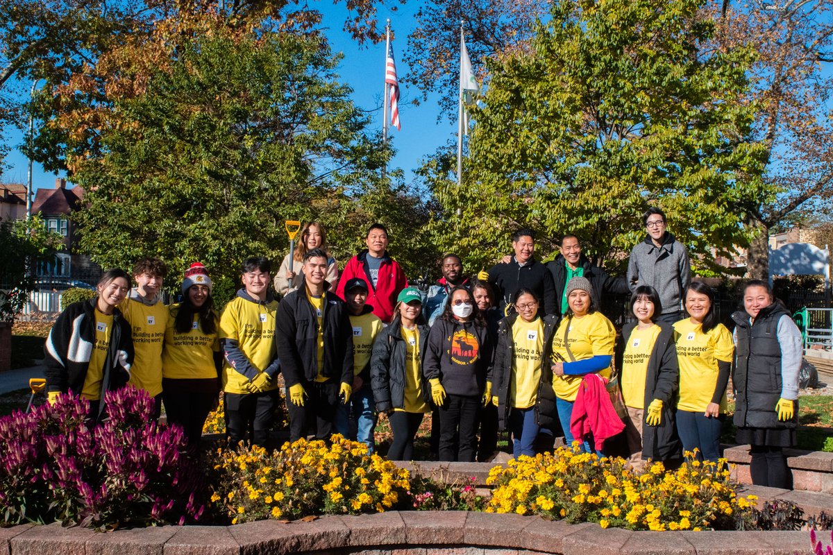 PASSi_us's tweet photo. PASSi was very pleased to host a team of volunteers from Ernst &amp; Young (EY(@EYnews)) this morning for EY Connect Day 2023!

EY's mission is "building a better working world", and PASSi's campus is all the better, and more beautiful, thanks to the EY volunteers who came out today! https://t.co/h5f1ZqPbXo