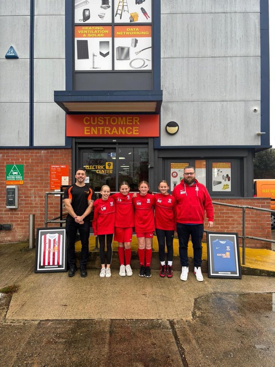 Gedling Southbank FC Girls & Ladies ⚽️🔴⚪ tweet media