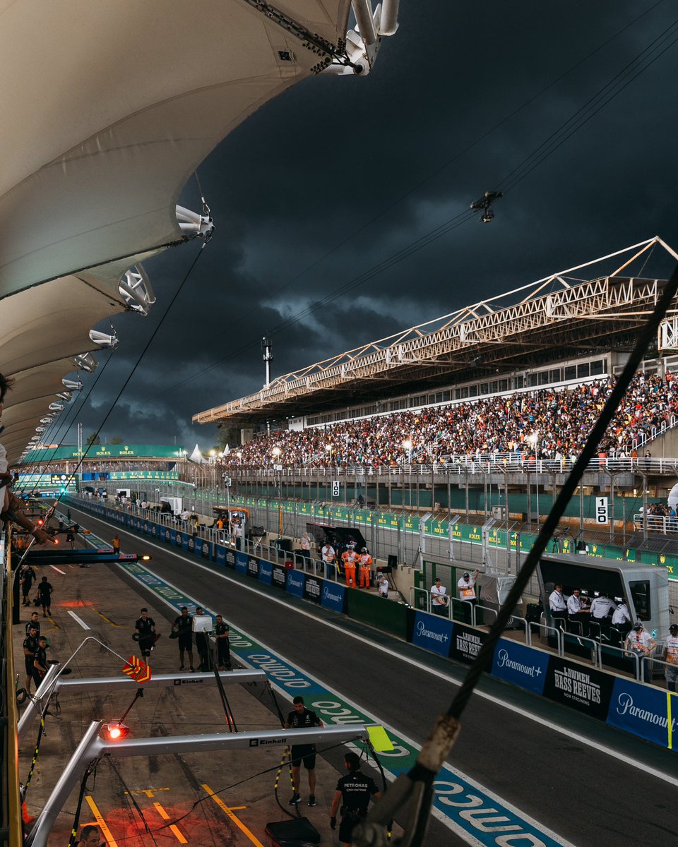 F1LasVegas's tweet photo. Yo, Brazil, we were meant to be the next night race! 🌑

#BrazilGP #F1 #LasVegasGP https://t.co/MWHsB0v3JY