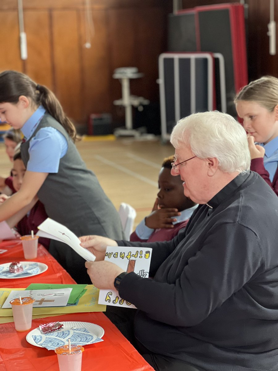 StCharlesGla's tweet photo. We celebrated our #PatronSaint’s Feast Day a day early with #FirstFriday Mass. We then continued the celebrations with our #FaithCommittee who threw a birthday tea for Fr Allan who celebrated his 60th Birthday last week.  #CommunityOfFaith #StCharlesBorromeo @ArchdiocGlasgow https://t.co/QMnvozd4XL