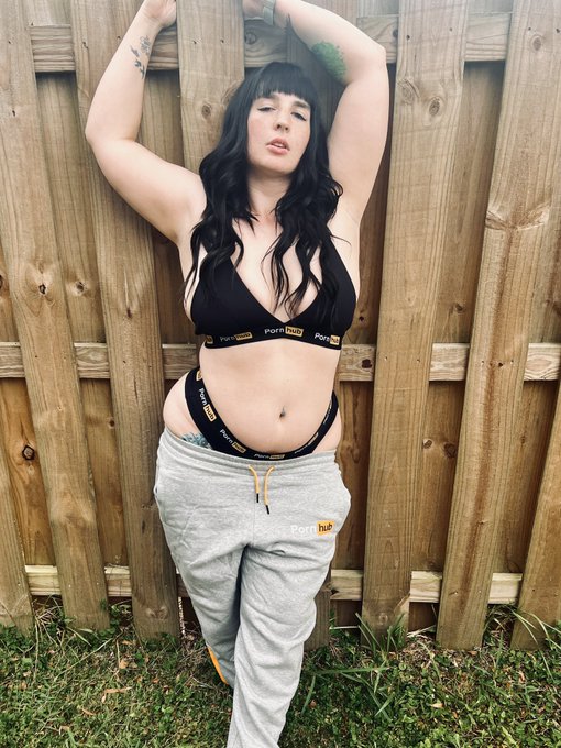 Did you search for me on @Pornhub today? 🖤🧡🖤🧡 https://t.co/rS7fhAE1eE<a class="tags" href="/tag/pornhub">@pornhub</a>