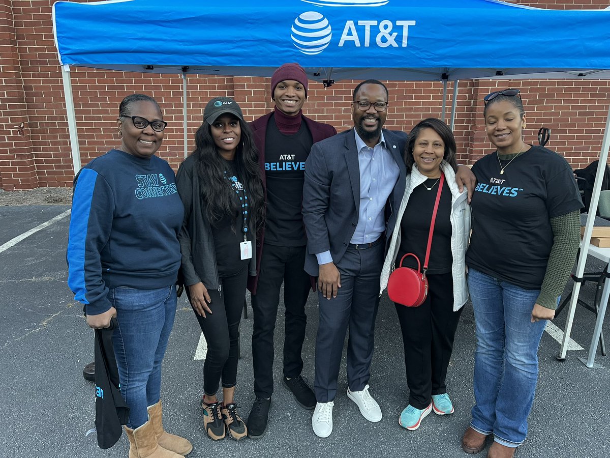 Yesterday at Laptop Distribution event  AT&amp;T was able to provide 300+ laptops to our community to help drive down the digital divide.We provided kids with free digital literacy programs aimed at provide them the knowledge and exposure to these resources to set them up for success