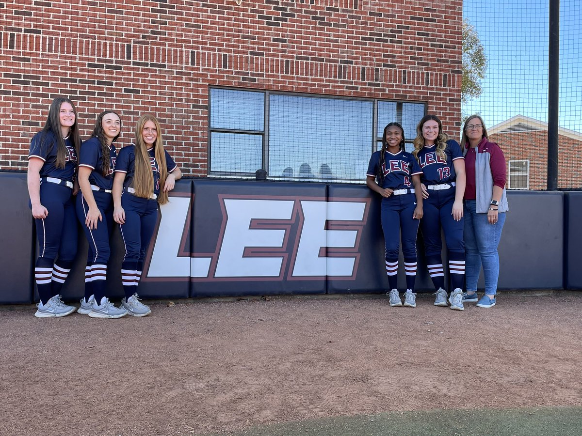 Official visit and LeeU preview day!  Excited for the journey ahead @taryngibbs12 
So thankful for the Christ-centered focus of @LeeUniversity 
@LeeUSoftball