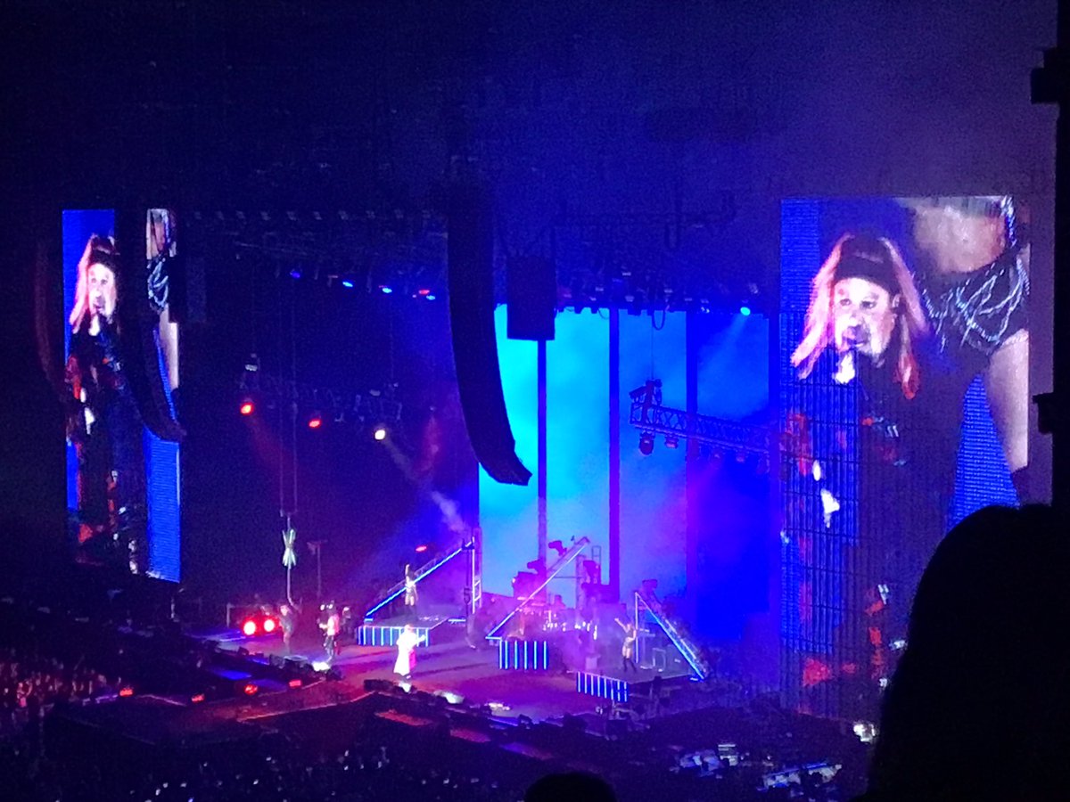 livehousemaniac's tweet photo. Def Leppard and Motley Crue, last night at K Arena Yokohama. Awesome show! https://t.co/G1jpOSz55a