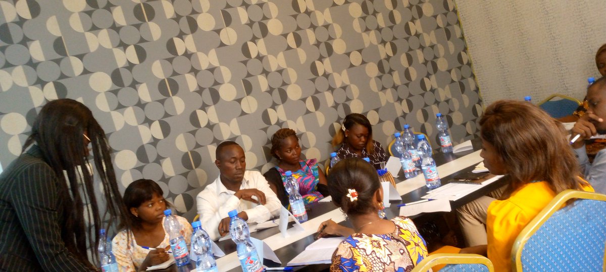 gedeon_mombenga's tweet photo. #MasterClass: Du 26 au 28 octobre dernier, @oratorschool243 en collaboration avec #Amadha ont organisé une Masterclass sur la #communication_stratégique et le leadership avec les candidats aux élections de 2023 du parti pô #FAC,j'ai eu à partager avec eux sur "L'art du débat". https://t.co/ZbAT6MSVTQ