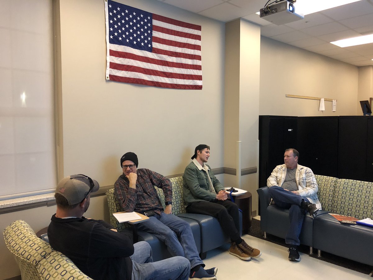 We had a great meeting this week! We held elections, discussed attending <a href="/studentvets/">Student Veterans of America</a> NatCon, walking in the Veterans Day parade with WKU Veterans Upward Bound, and much more. Next week is #WKU Homecoming and Veterans Day week. We’re excited to connect with other vets and alumni!