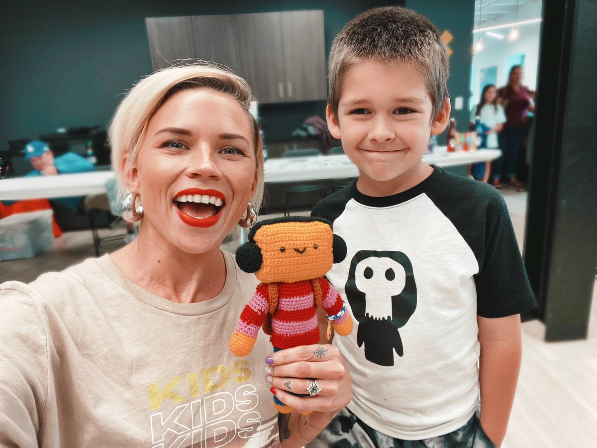 Anna Skates tweet media