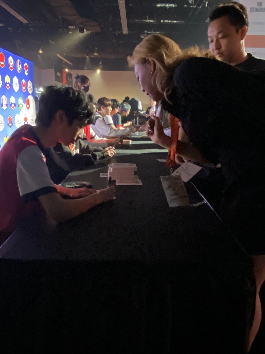 Meet and greet time! Come to Hall B, World Cup! We are left of the entrance. 
Hurry! We are here until 3pm PT!

#OWWC2023 | #BlizzCon