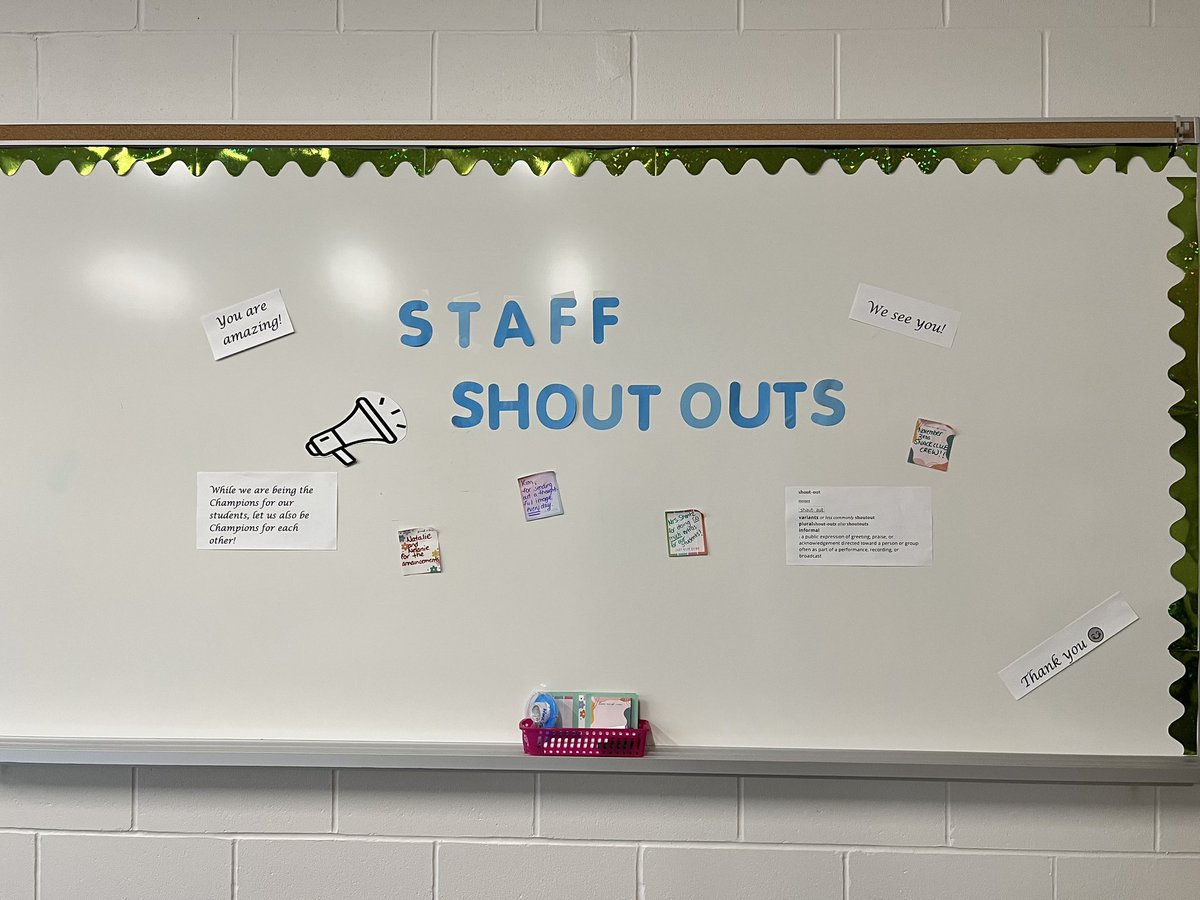 Someone on our <a href="/oakwrdsb/">Oak Creek PS</a> team took the time to set up this awesome shoutout board to celebrate our wins and champion each other; I can’t wait to see this full of positive and uplifting notes! #OCProud #nottakingcredit #justreallyimpressed #HOOT #HOOT