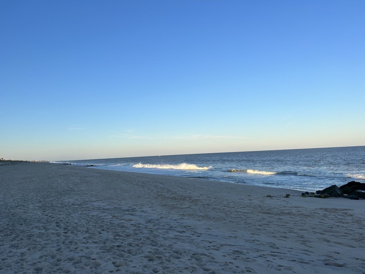 addictcoaching's tweet photo. I’ve always said the loneliest of souls can be found in the winter, along the Atlantic Ocean…
Not another human being in sight…
Prayer and Meditation,
#recoverypose https://t.co/5zvcCa2ZOO