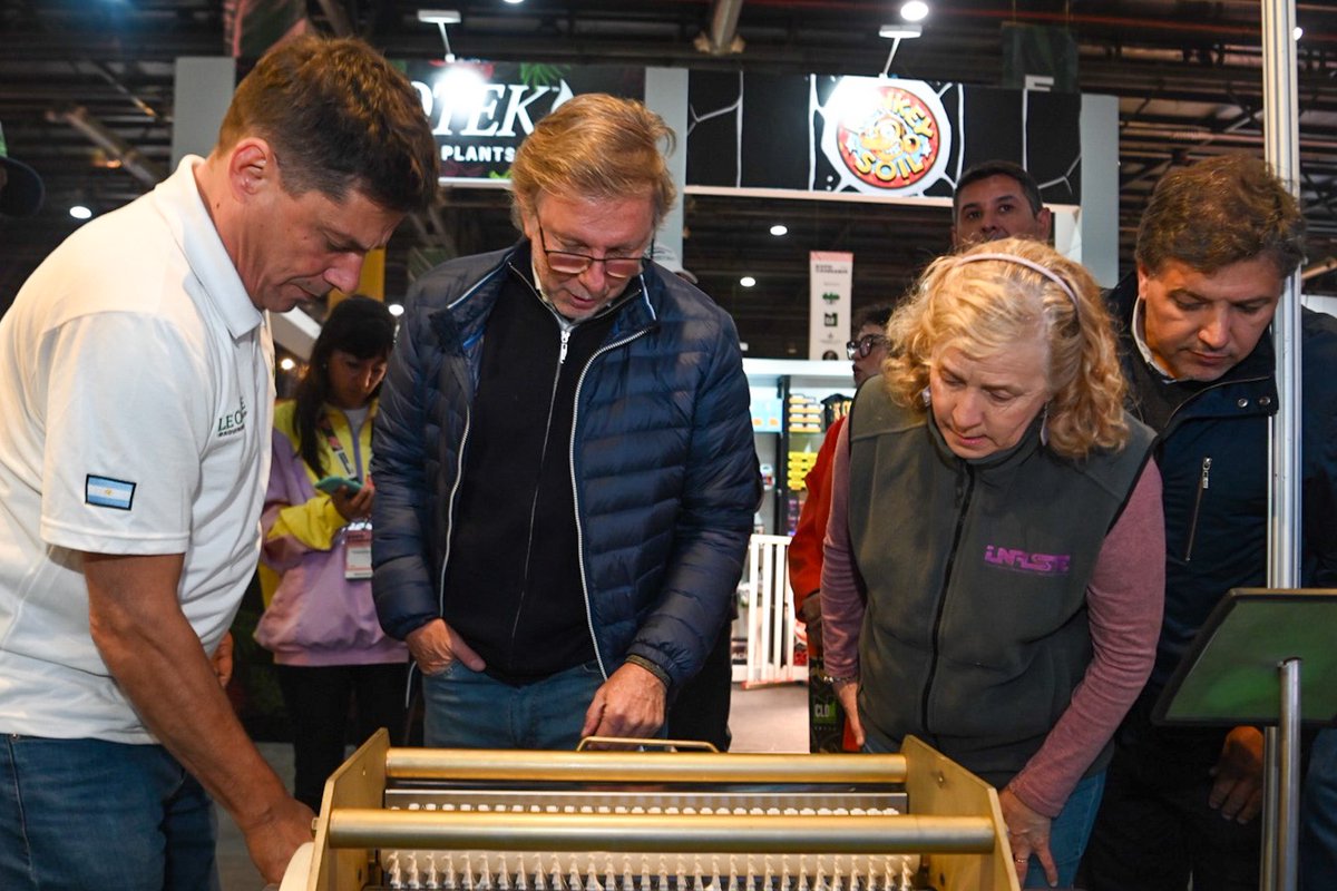 JuanjoBahillo's tweet photo. 📍Predio Ferial La Rural, Buenos Aires 

Participé de la 4ta edición de @expocannabisarg junto a @jmfernandeza, @SilvanaBabbitt y @gabigimenezar en el evento sobre cannabis más grande de Latinoamérica. https://t.co/ERP3zQ6juY