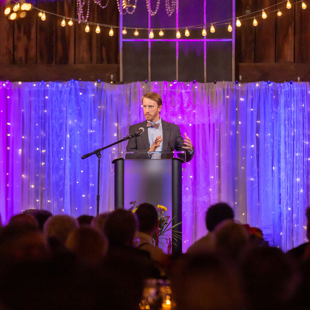 volstatecampus's tweet photo. Last night, the Vol State College Foundation hosted its "Complete the Dream" fundraising event.
Magician and Vol State alum Jason Michaels headlined the event and the night was dedicated to Dr. Montague.
#VolState #SumnerRegionalMedicalCenter #CompletetheDream #JasonMichaels https://t.co/RX1Ak0Y9PZ