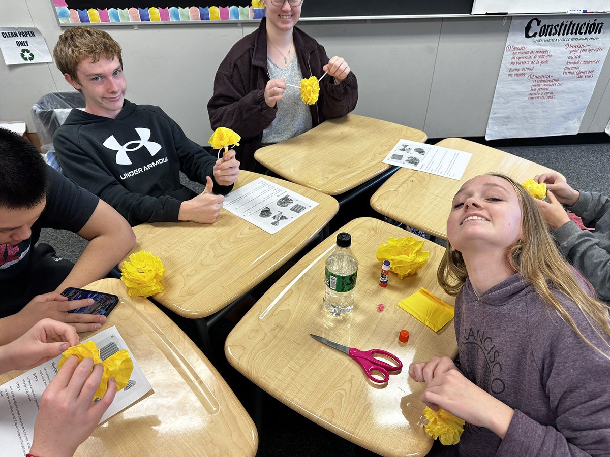 Profe Yoakam tweet media