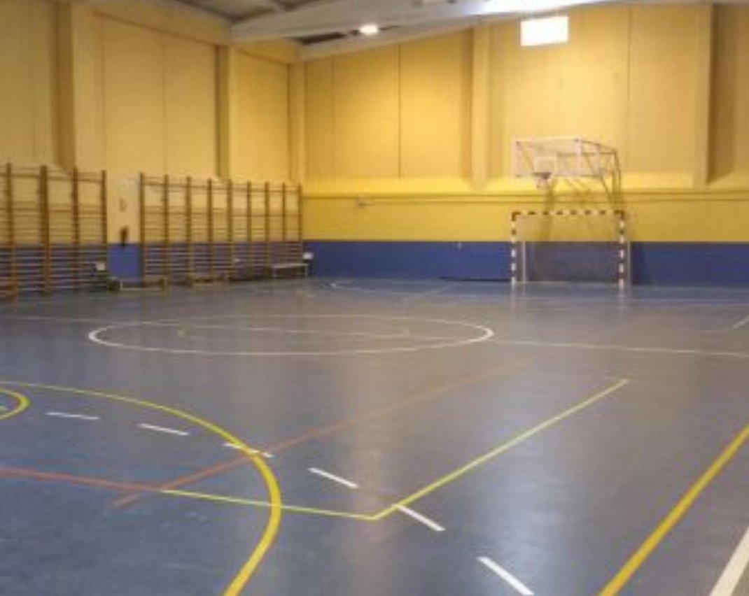 Este finde el #Isabela, nuestra cuna, donde nació todo, nos cobija. Nada menos que 8 partidos, incluido nuestro #Sm2, vivirán la esencia de nuestra cancha. Injustamente abandonada, vuelve a salir en nuestro auxilio! #somosvoley #pintoesvoley