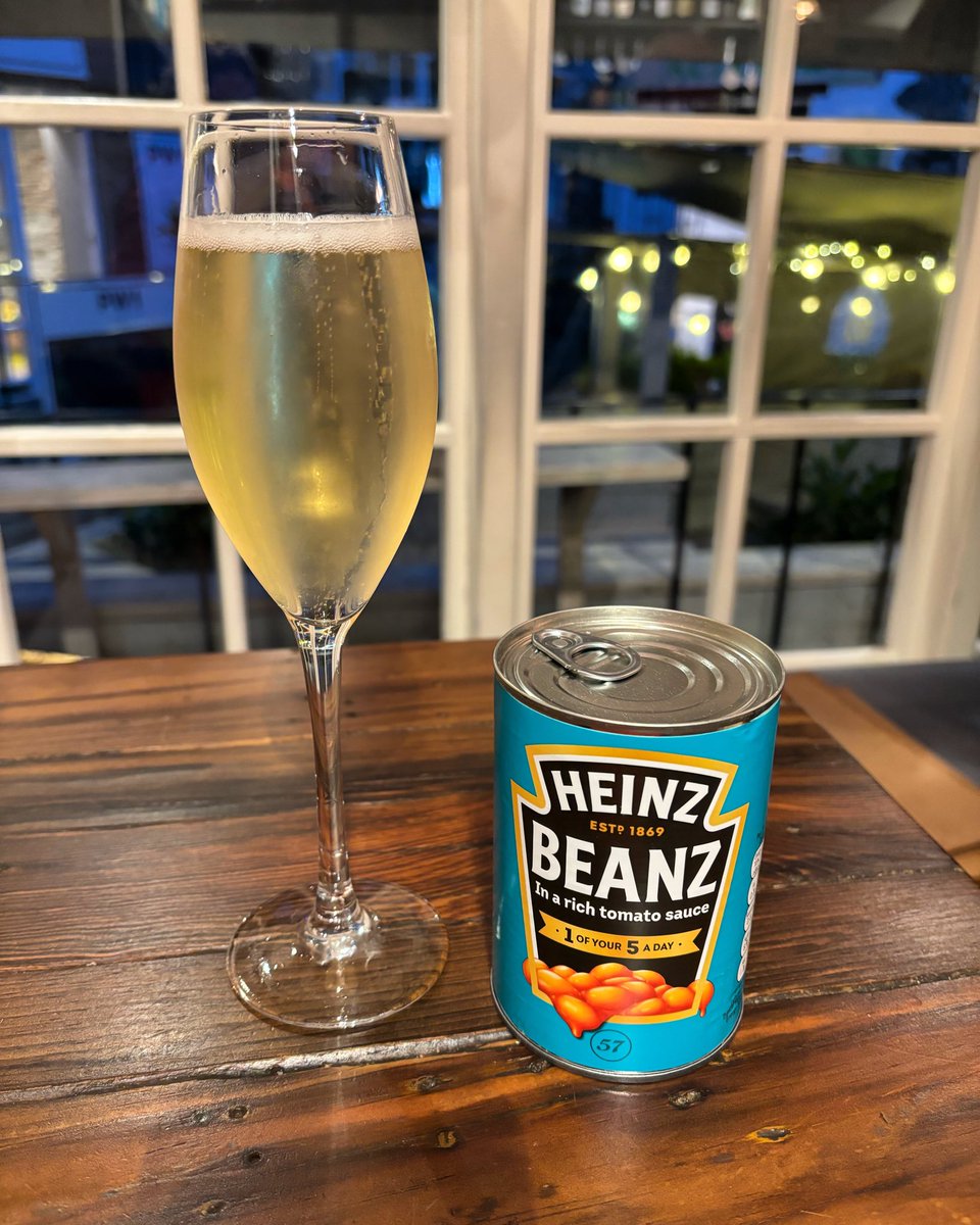 AnnaKorving's tweet photo. Wobbly couple of weeks but glad to be here. Might have been out out but I did at least plan supper #bintwo #bakedbeans #glamour @BinTwoPadstow https://t.co/hVL1UFmg2e