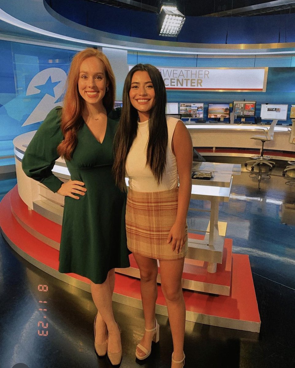 Thank you to 🌎 Geography senior, Sophia Cruz, who spoke to a large section of Weather & Climate today about her broadcast meteorology summer internship at KPRC-2, which has led to a job starting this January for a TV station in Idaho!  We are so proud of you, Sophia! 🌟