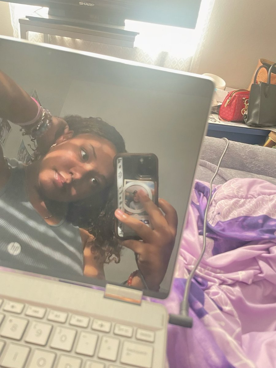 Nanabell_NLA's tweet photo. Natural light do it the best ✨🧚🏽✨ https://t.co/Zw40RZliMR