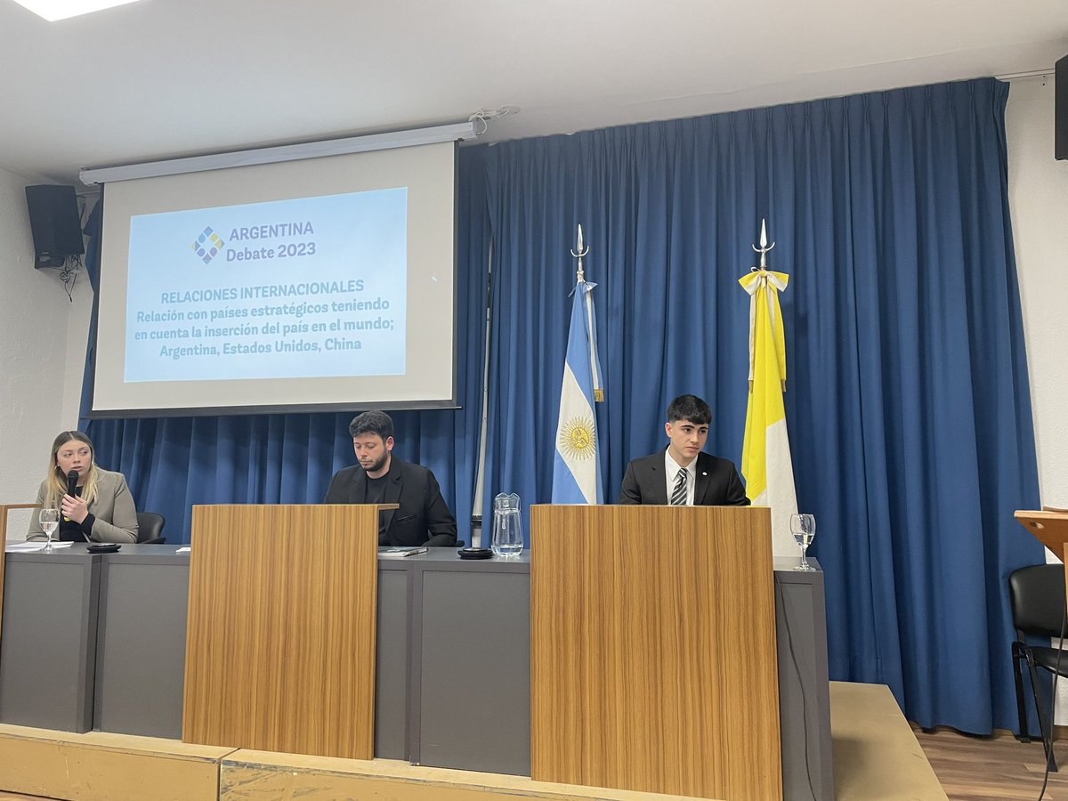ComunicaciónPolítica tweet media