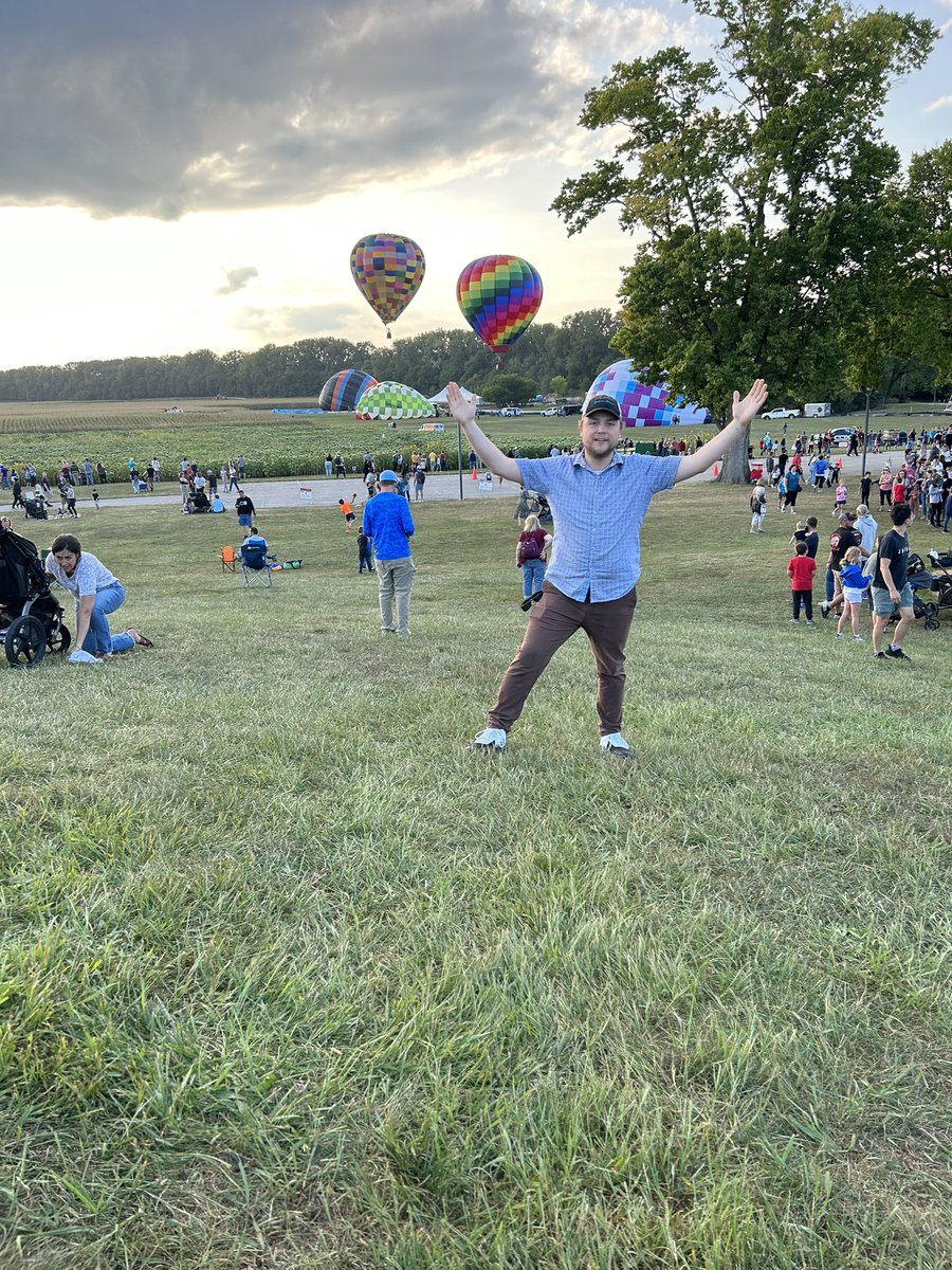 nathanhaston's tweet photo. Let’s go for a ride! #hotairballoon #FortniteOG #datenight https://t.co/RPTA3Bi4Yl