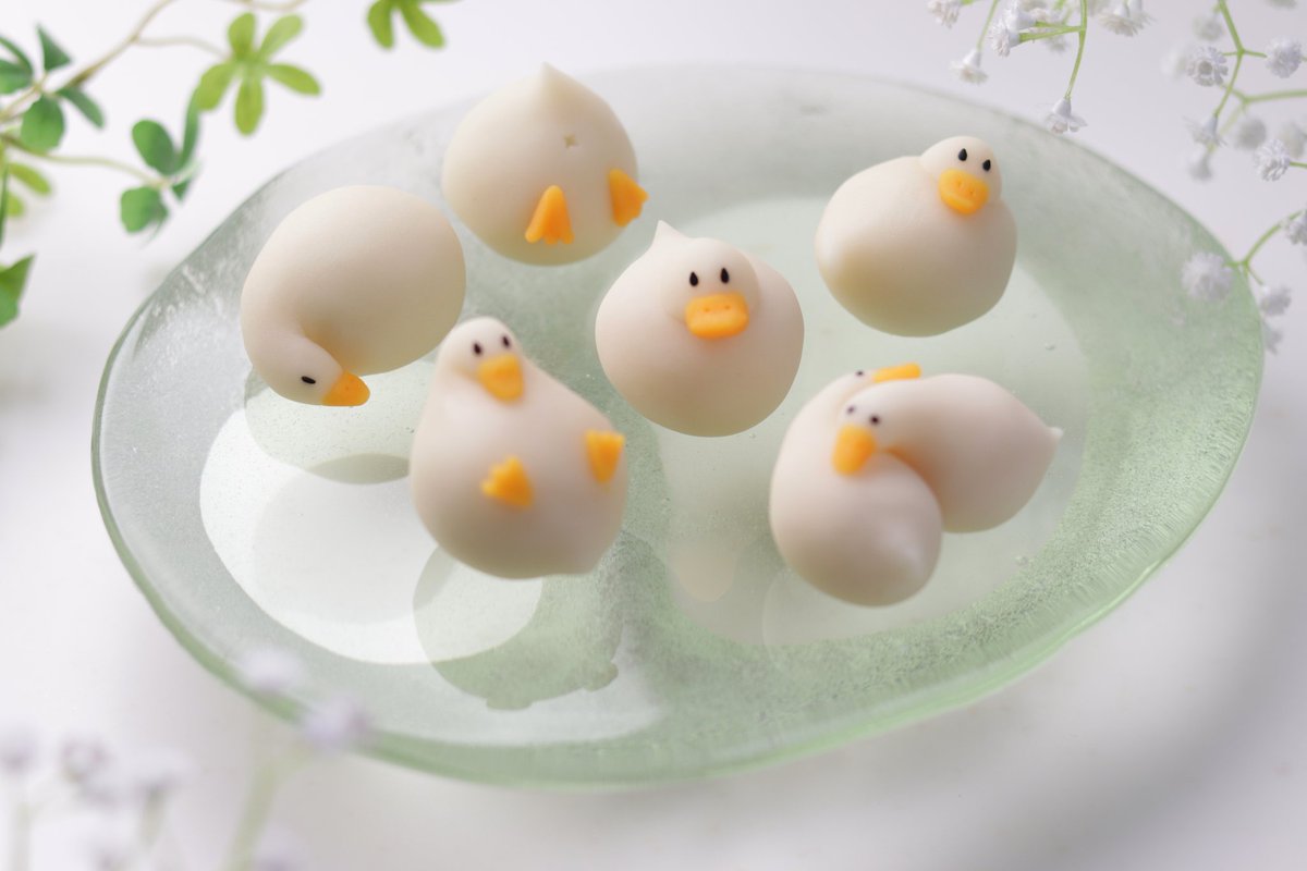 beniyamiyake's tweet photo. 今夜21時より、オンラインショップにて「とりたま」と「あひる」を販売いたします🍡
今回は数多めにご用意しております✨ https://t.co/YzLfPRlWO6