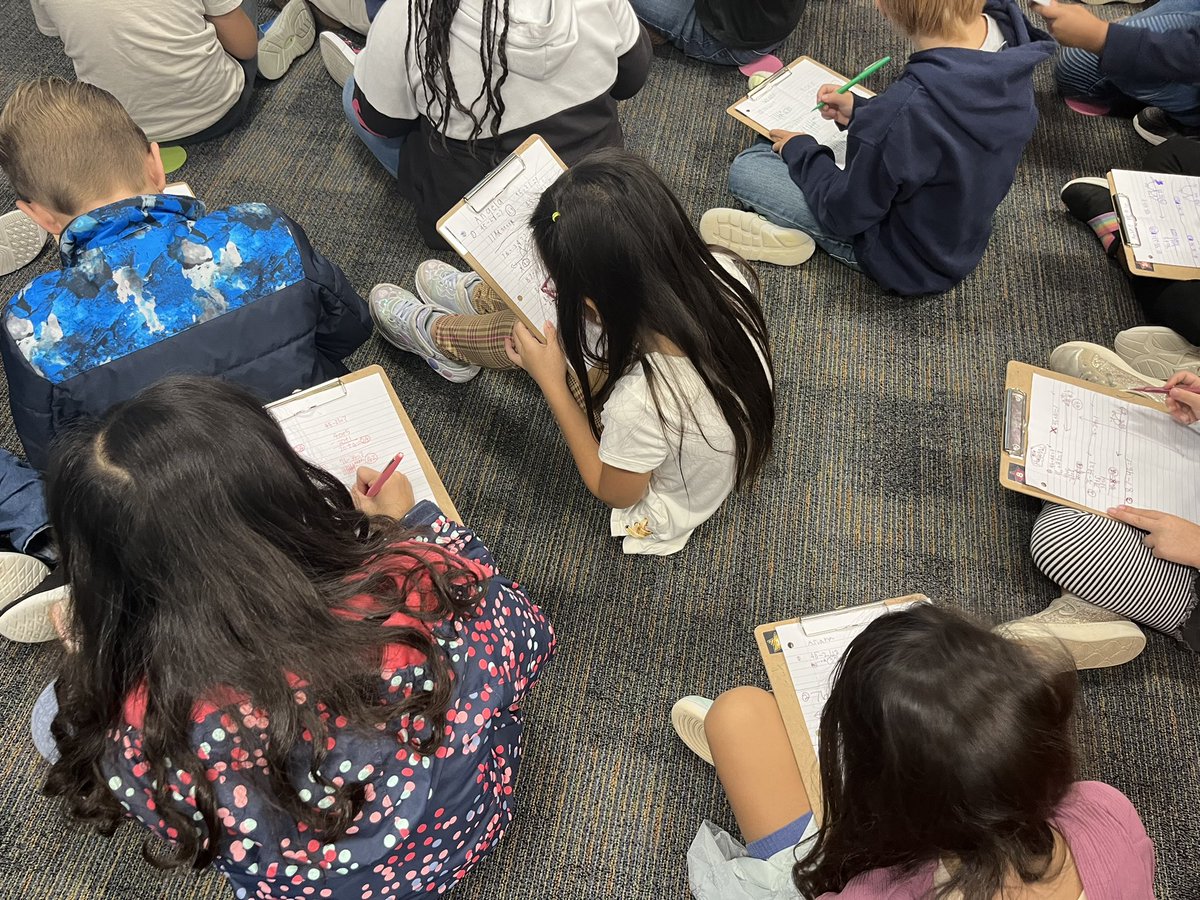 mrscoddsclass's tweet image. Practicing solving our math problems with one strategy and checking with another. Pens for added *flair* and so they can't erase! Always helps to see the edits! #secondgrademath