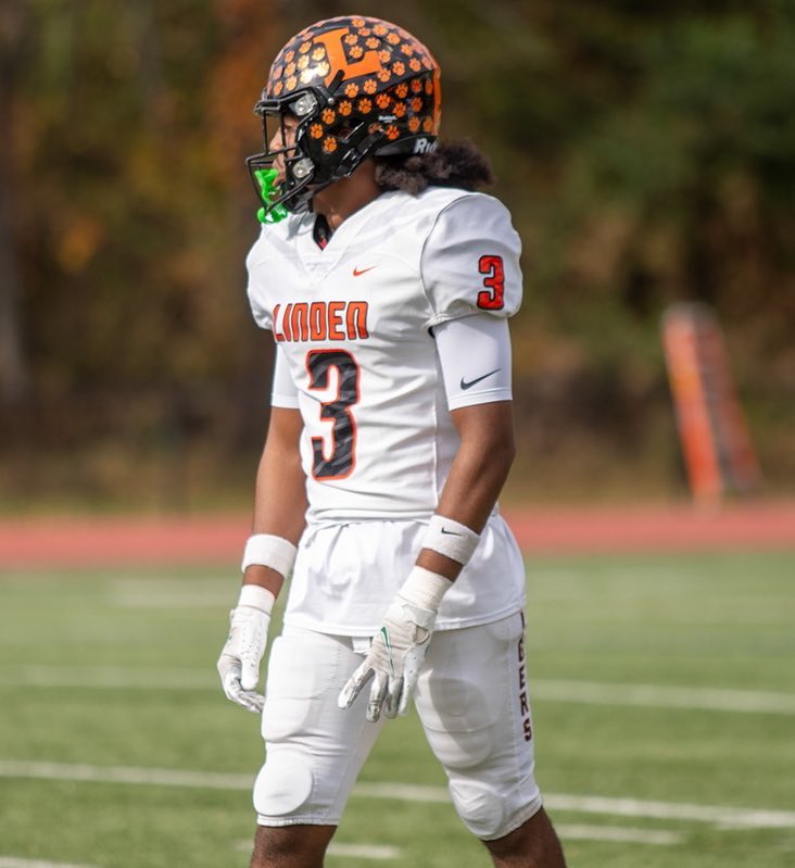 Thank you @LindenFootball 💯 
<a href="/BJ_LND/">BjBahaGeorge</a> <a href="/DBCoachE/">Coach E</a> <a href="/K_Light13/">Kyle Phipps</a> <a href="/_coachmall/">Jamaal McClintock</a> 
185 Ib Versatile DB 
Checkout my film ⬇️⬇️
hudl.com/v/2MNTgM