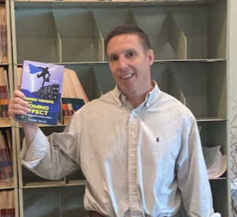 PerryMuse1's tweet photo. A picture worth a thousand words! Seeing your book in the hands of readers is the best feeling. 📖😄

Visit the website https://t.co/Gu76ywOI5F to get your copy!

#AuthorLife #BookCommunity #WritingCommunity #AuthorsOfTwitter #writerslift #BooksWorthReading #BookRecommendation https://t.co/rXU6rgYGi9
