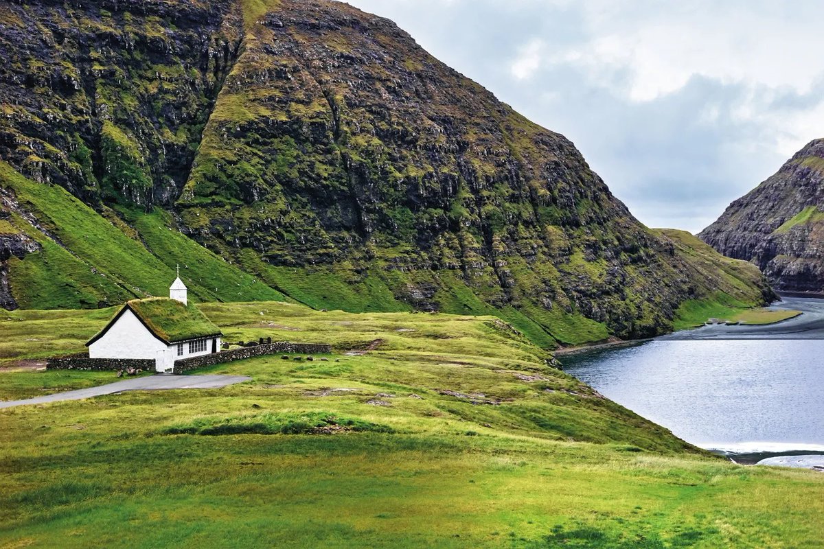TRAVEL364DAYS's tweet photo. The Faroe Islands 🇫🇴

The self-governed group of 18 volcanic islands makes up this remote archipelago where sheep outnumber humans. Grass-lined houses, craggy coastlines and lush waterfalls are all part of the Nordic landscape but there’s a surprising food scene too 🏝️🌋🐏🌲🍽️. https://t.co/wAp9TM59mn