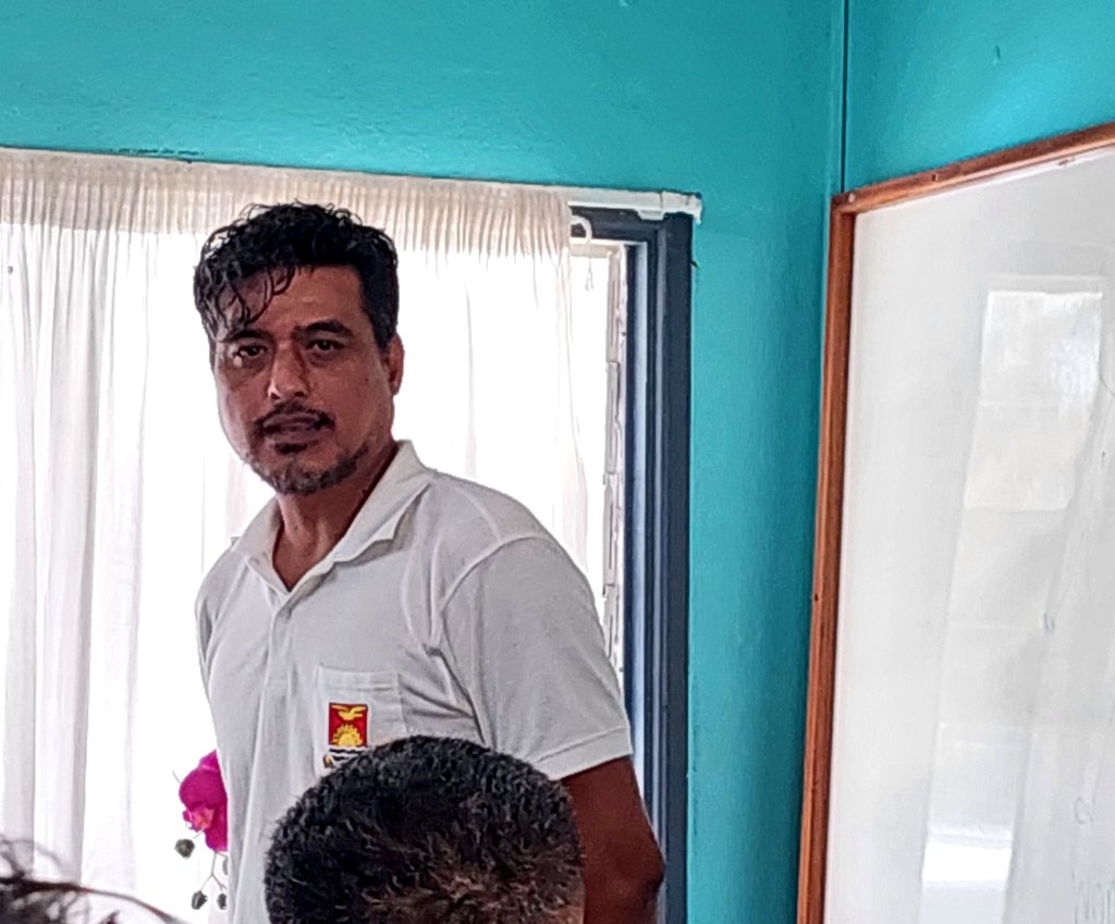 Pacjn1's tweet photo. Presentation on the #TeieniwaVision and the Toolkit for Journalists by #PACJN prior to the #PILFM2023 Leaders Meeting in Rarotonga,  Cook Islands @JohnHydePerth @rmrimon @PacIsNewsAssn @ginakekea @burebasgal https://t.co/fHSBJtlE35