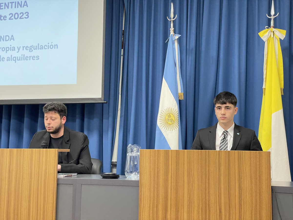 ComunicaciónPolítica tweet media