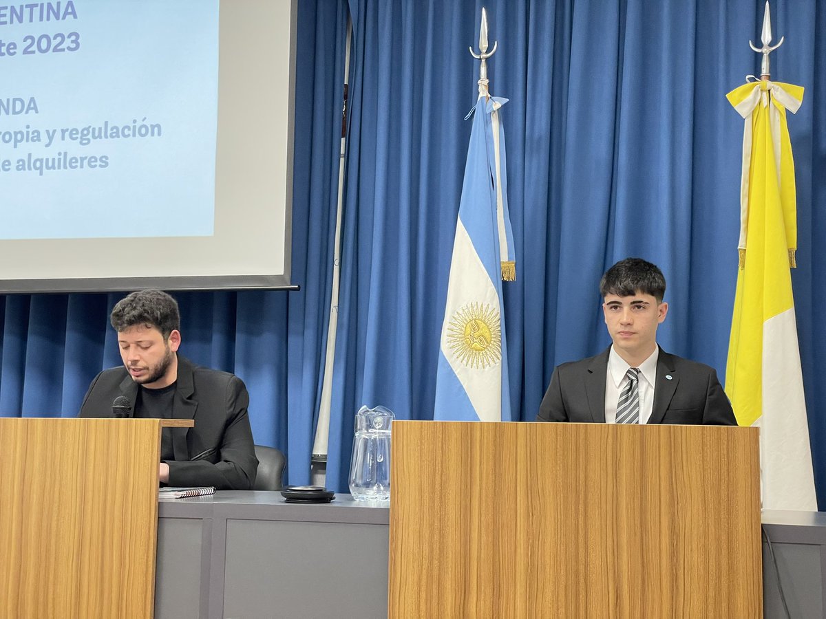 ComunicaciónPolítica tweet media