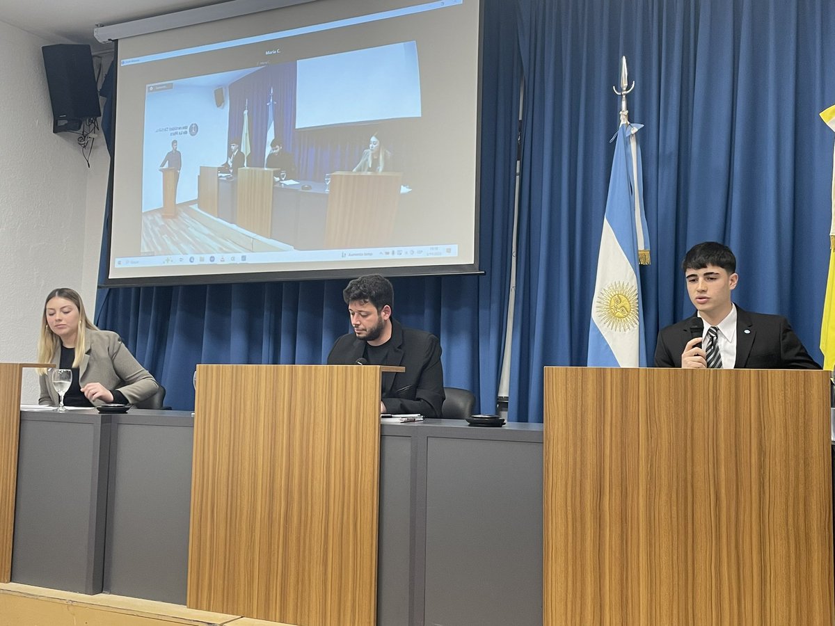 ComunicaciónPolítica tweet media