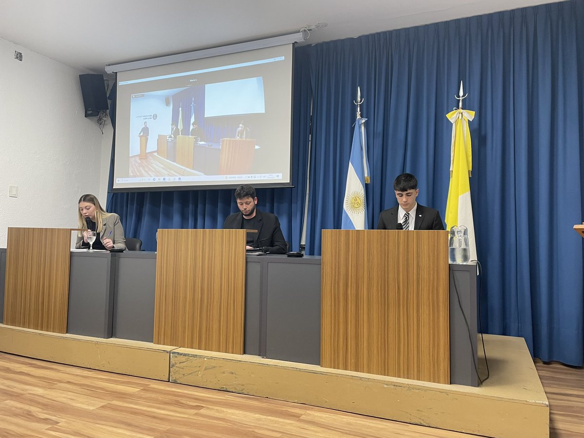 ComunicaciónPolítica tweet media