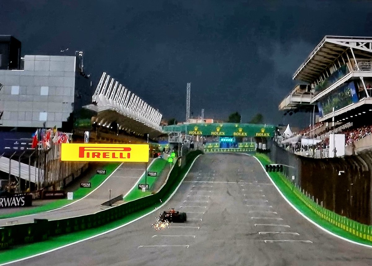 3eljeti's tweet photo. Nice and excellent excitement at the #BrazilGP quali. Well done @Max33Verstappen  ! https://t.co/KoPmgPslYE