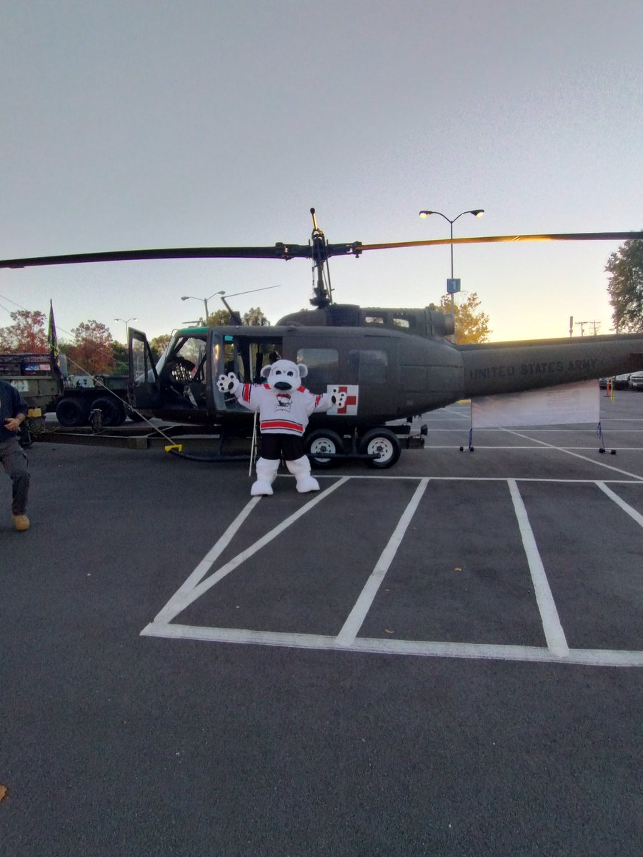 Military appreciation night <a href="/CheckersHockey/">Charlotte Checkers</a> tonight. Let's go!