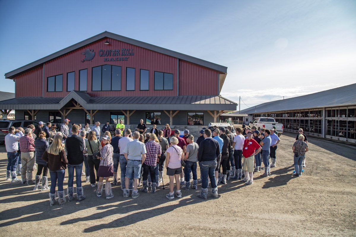 ProcrossCows's tweet image. Flashback on last month amazing Open houses organized during @WDExpo by #Procross &amp;amp; @haze0025 at Clover Hill Dairy and @Majestic Crossing Dairy in Wisconsin, 2 long time Procross users (+15years) 
Thanks to Bonlender and Strauss Families for their great welcoming ￼￼
