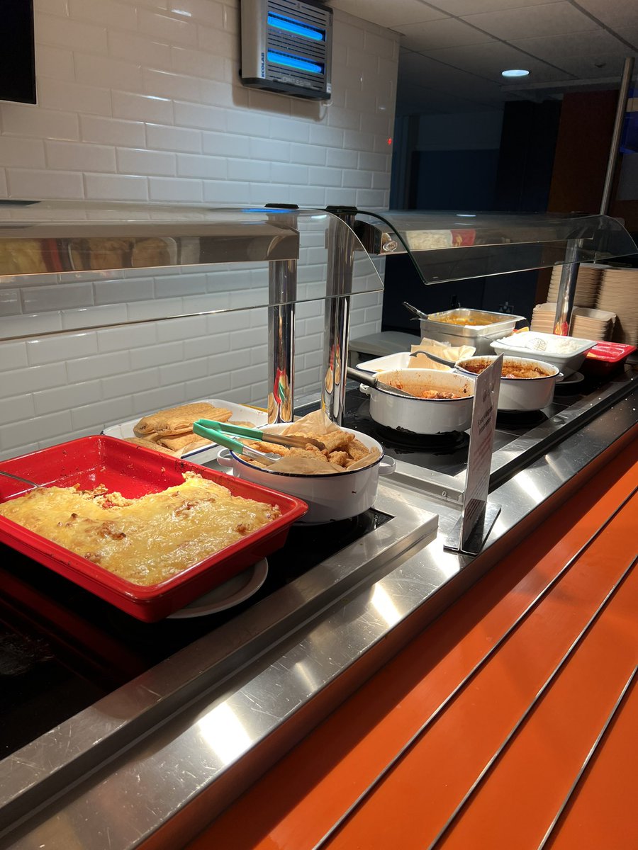 Okay so now I am really confused! According to the info on the website provided this isn’t meant to be here 🤦‍♀️ They are in fact open till around 12 tonight 🤷‍♀️