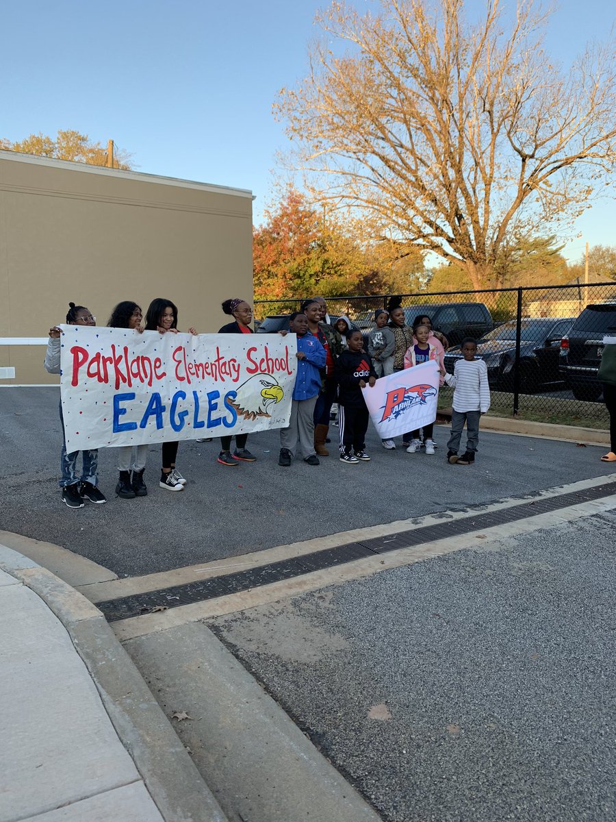 We are all geared up for Cluster Night 2023 at Tri-Cities High School !!! @LettMeLeadTC <a href="/DrTamaraCandis/">Dr. Tamara Candis</a> <a href="/FultonCoSchools/">FultonCountySchools</a> <a href="/TCHSAABulldogs/">Tri-Cities High School Alumni Association</a> <a href="/EvansShondra/">Shondra Evans</a> <a href="/DrEdwardsRucker/">Dr. Billie Edwards-Rucker</a> <a href="/EvansShondra/">Shondra Evans</a>