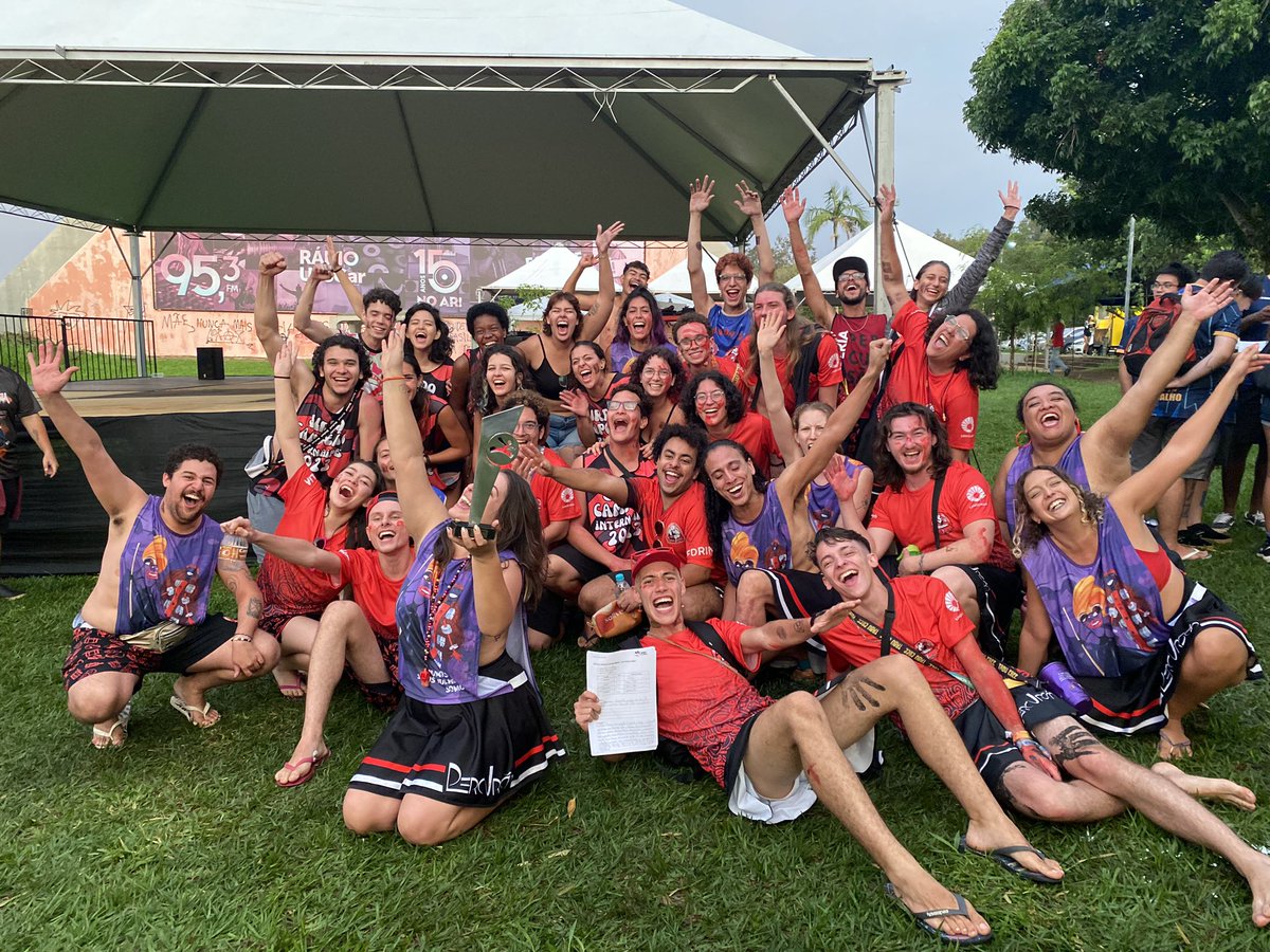 a perc ficou em segundo lugar no tusca

fodase tudo

eu te amo bateria percursao ❤️🐻