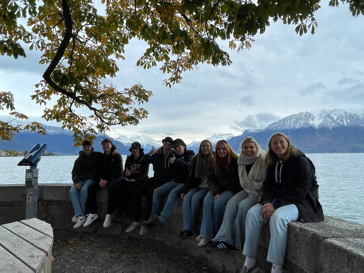 GiggLanguages's tweet photo. After sharing lots of new experiences from our first night with our Swiss exchange families, today was spent in the beautiful town of Vevey - Charlie Chaplin museum, sightseeing and the first glimpse of some winter snow!! #swissexchange2023 https://t.co/xn2HOWKh1e