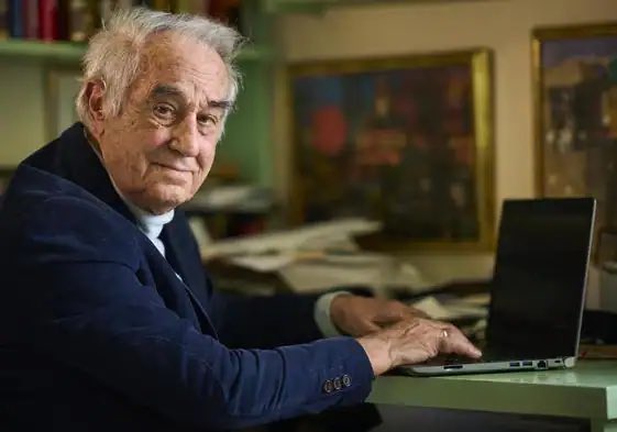 fatimamartinez's tweet photo. “Muere José María Carrascal a los 92 años, una leyenda del periodismo”

El periodismo pierde hoy uno de los grandes DEP

https://t.co/aWPsXJmpeQ https://t.co/2yVNE57tQ4