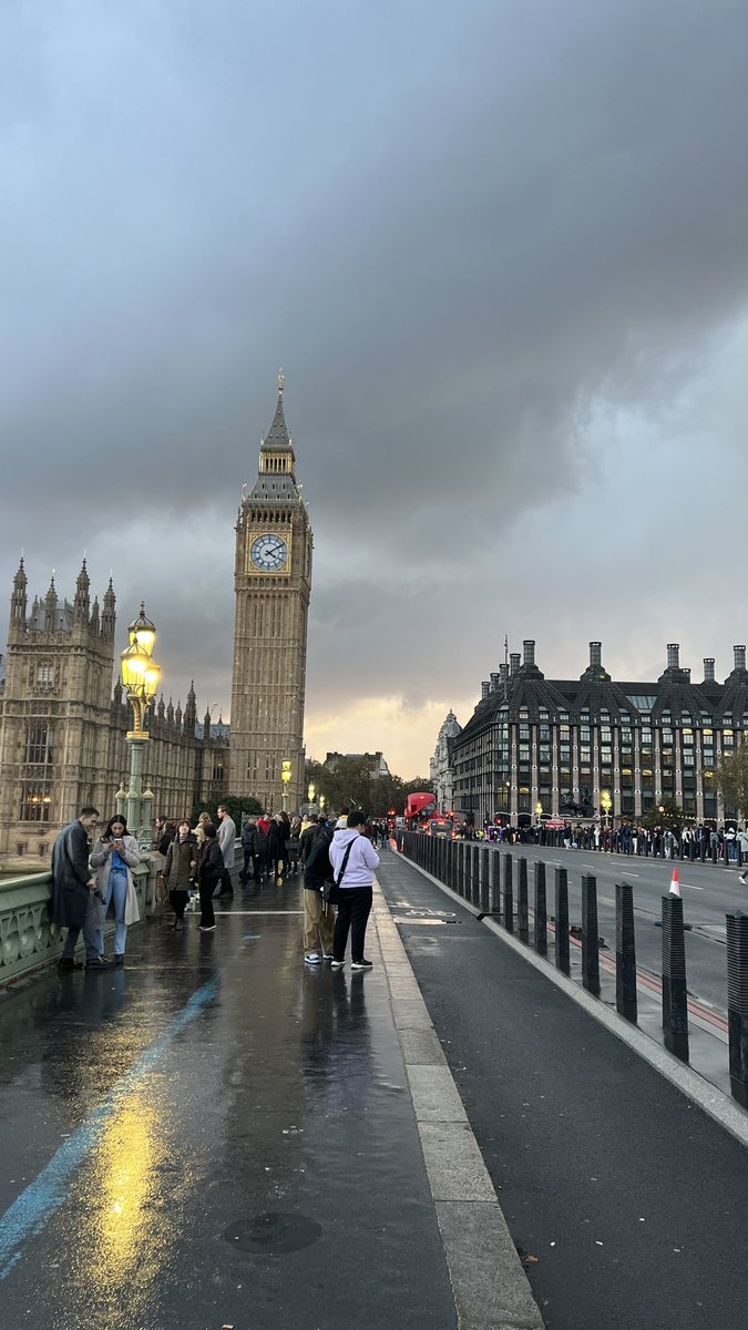 Bakar__7's tweet photo. •
•
•
الجميلة لنـدن 🇬🇧💕.
#London https://t.co/D4JbkivZpV