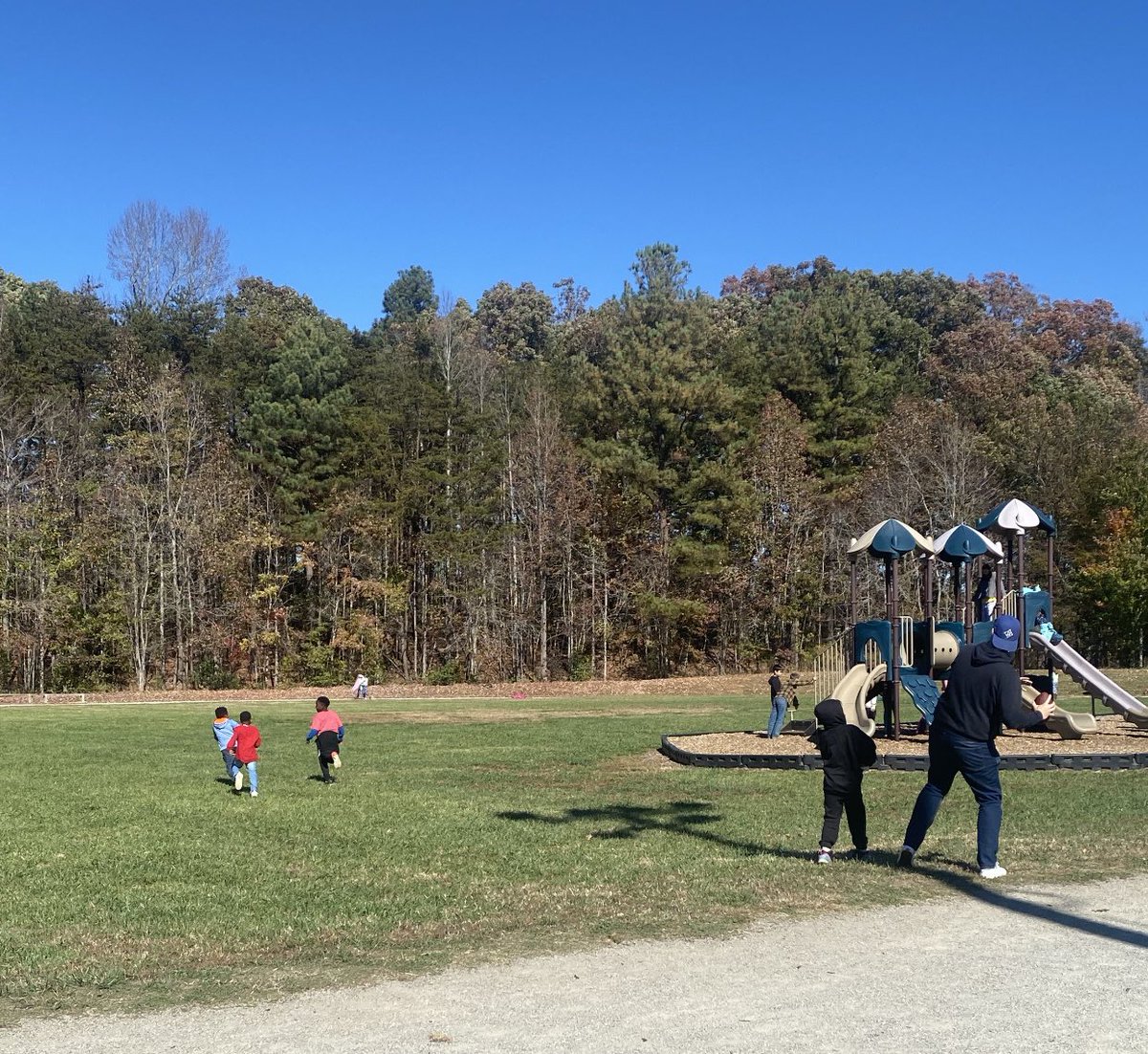 srboehling's tweet photo. So happy to have Mr. Whitlock join our class this afternoon! Football outside with students, and Jamestown Jeopardy with our class! Thank you @GES_lions Watch D.OG.S.!!! https://t.co/EM3cHodFZV