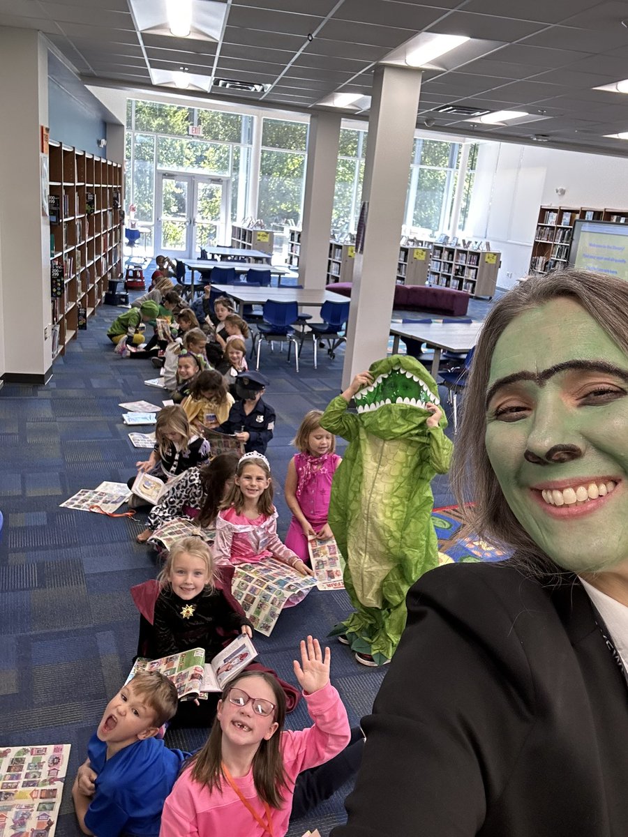 RobinPattillo's tweet photo. What a week! Halloween, Book Character Dress Up, &amp; the Texas Rangers won it all!!! Nothing like sharing the fun with a few (900+) of my favorite friends. 🎉❤️🎃 @DISD_Libraries @ProjectReadDISD @DrElenaSHill https://t.co/mKUi6iDO8c