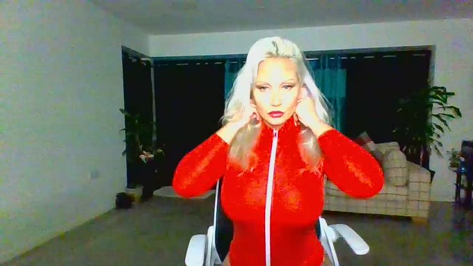 Jennifer Jade is live now! https://t.co/LR6yK4HBNT https://t.co/D5J72cu2b2<a href="/tag/newprofilepic"class="tags"><span>#newprofilepic</span></a>