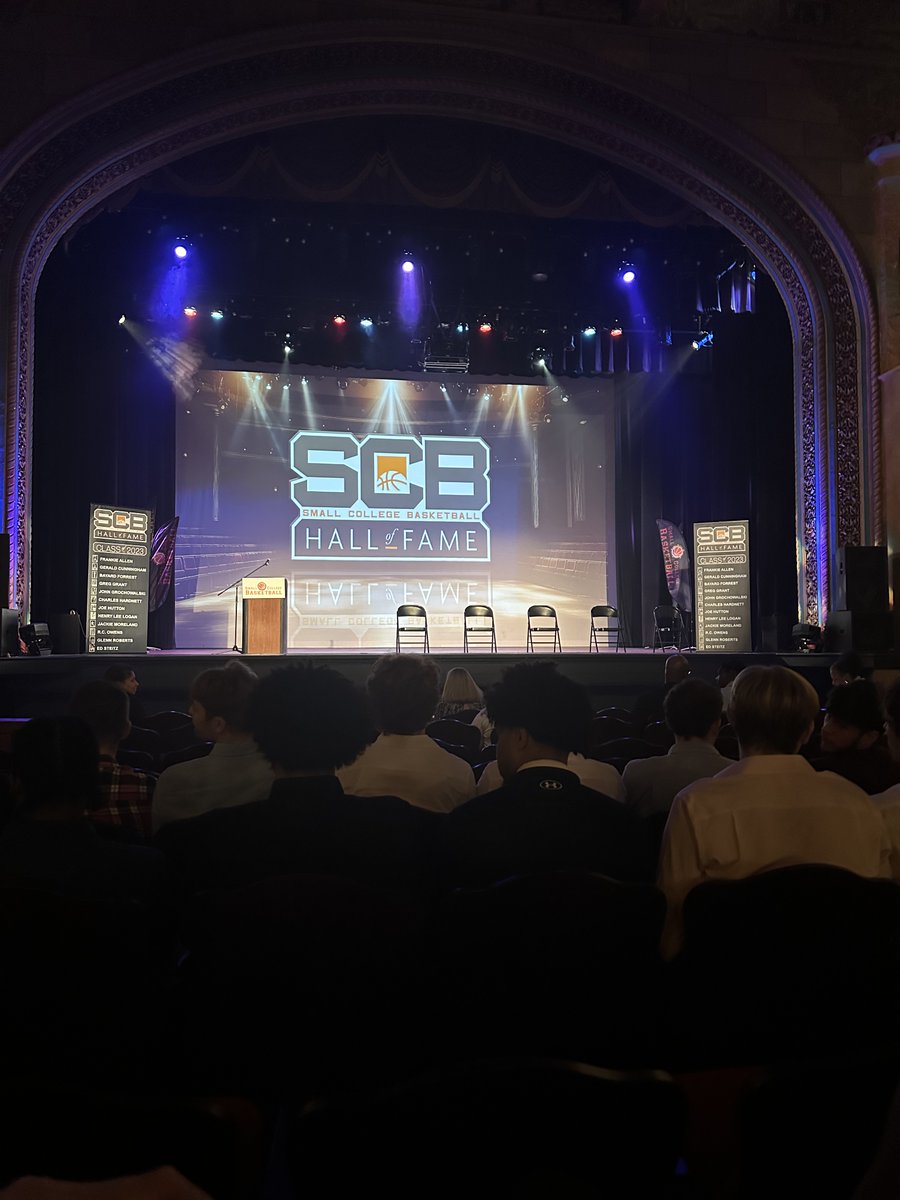 So thankful and excited to be at the Small College Basketball Hall of Fame. 

We enjoyed some barbecue before heading to the Hall of Fame induction where we listened to legends of the game speak about their experience at a small college.

<a href="/smcollegehoops/">Small College Basketball</a> 
#FearOneFearNone #ForHim