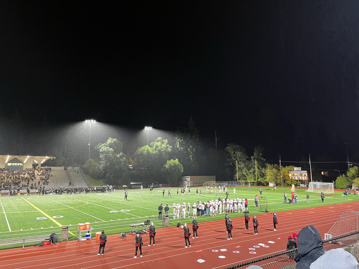 A little rain can’t dampen the spirit of the Hawk fans tonight!